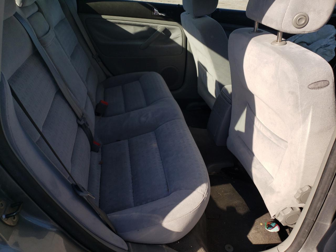 Photo 6 from auction – 2002 VOLKSWAGEN PASSAT GLS with VIN WVWPD63B02P436375