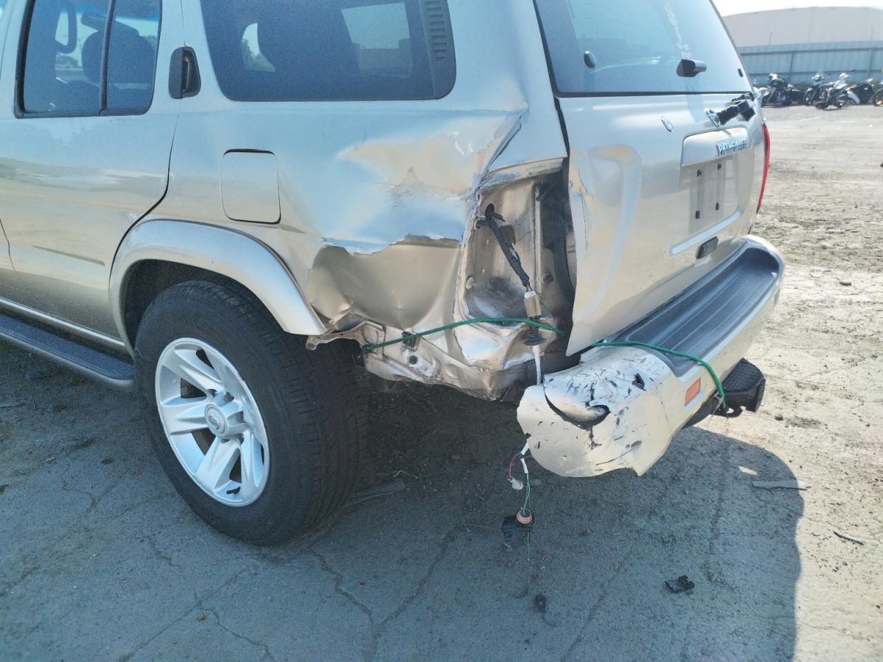 Photo 9 from auction – 2003 NISSAN PATHFINDER with VIN JN8DR09YX3W819961