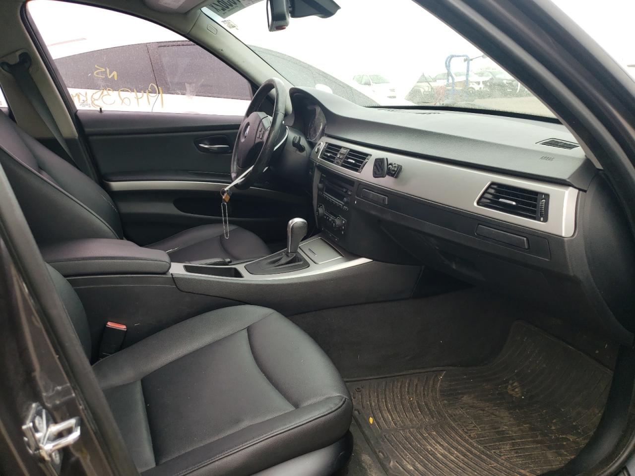 Photo 5 from auction – 2006 BMW 325 XI with VIN WBAVD13536KV01658