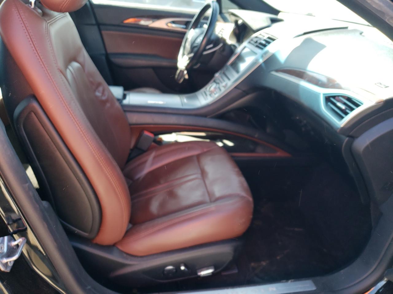 Photo 5 from auction – 2018 LINCOLN MKZ RESERV with VIN 3LN6L5FCXJR604863