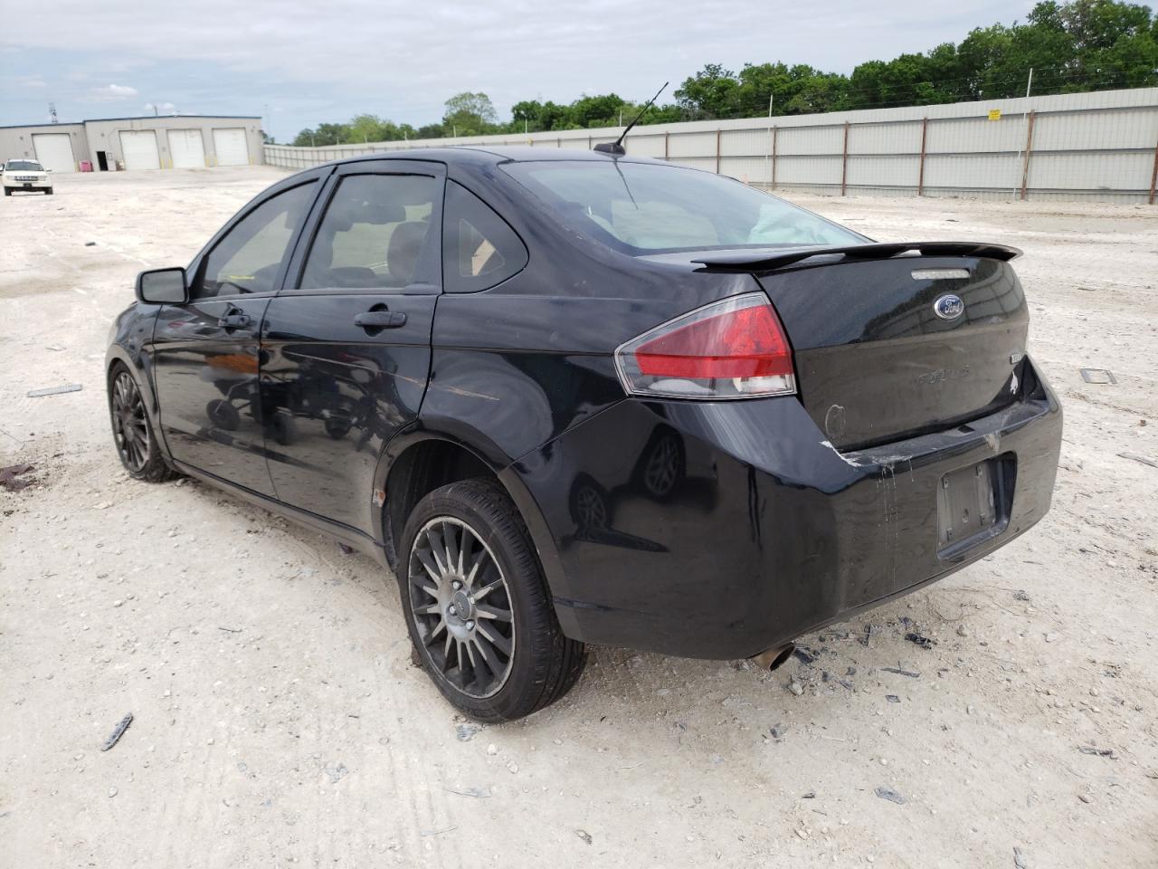 Photo 3 from auction – 2011 FORD FOCUS SES with VIN 1FAHP3GN1BW107775