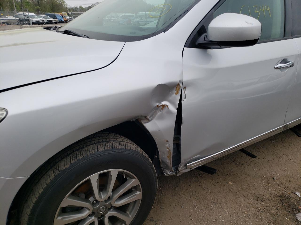 Photo 9 from auction – 2013 NISSAN PATHFINDER with VIN 5N1AR2MM9DC636872