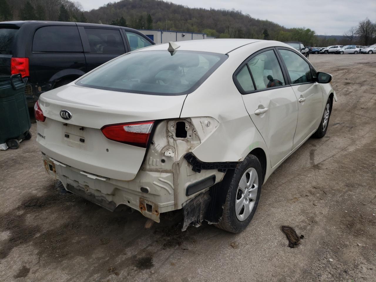 Photo 4 from auction – 2014 KIA FORTE LX with VIN KNAFK4A66E5060676