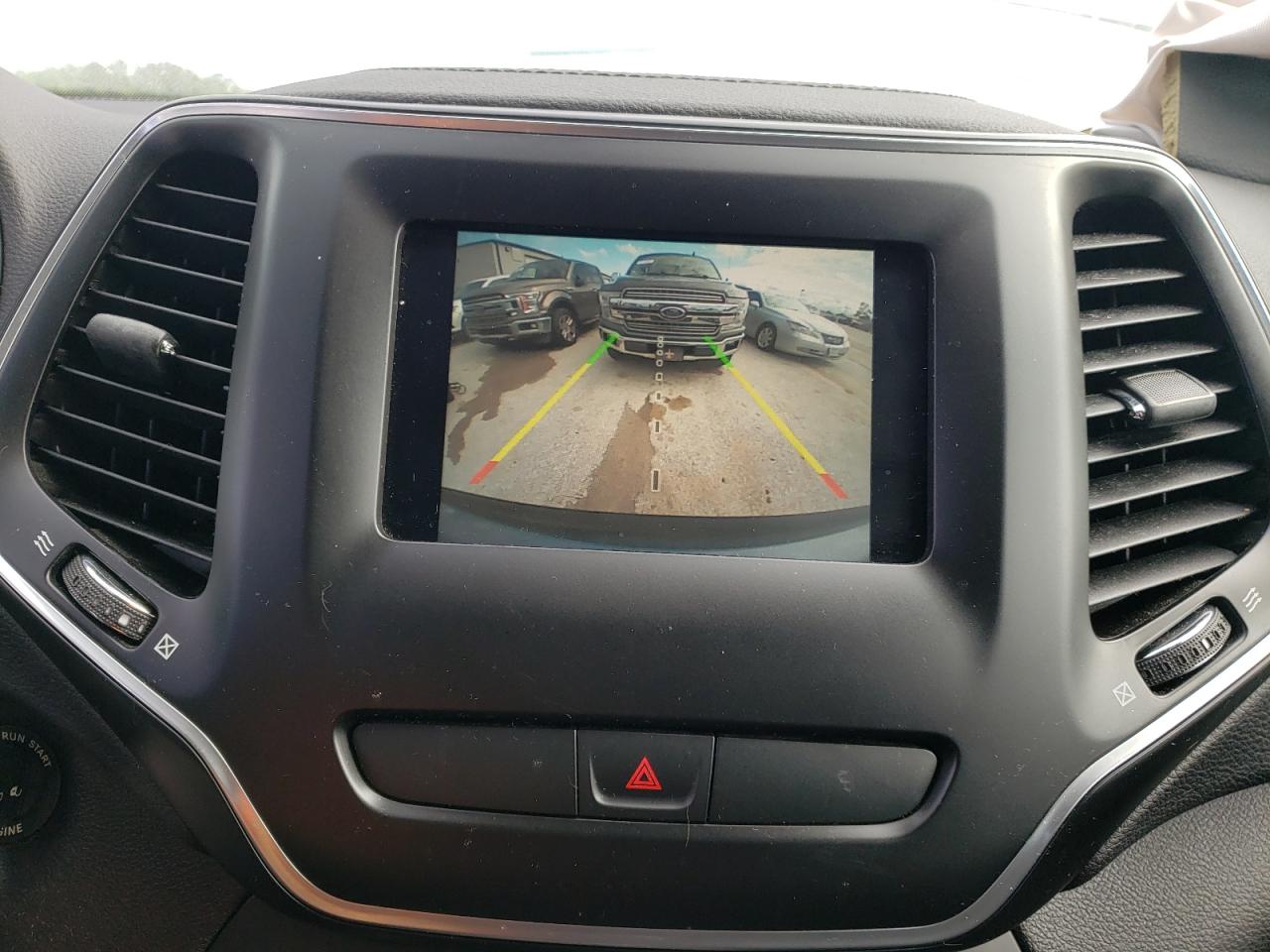 Photo 9 from auction – 2019 JEEP CHEROKEE L with VIN 1C4PJLCX3KD159712