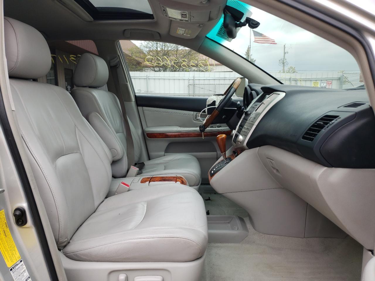 Photo 5 from auction – 2005 LEXUS RX 330 with VIN 2T2HA31U65C083199