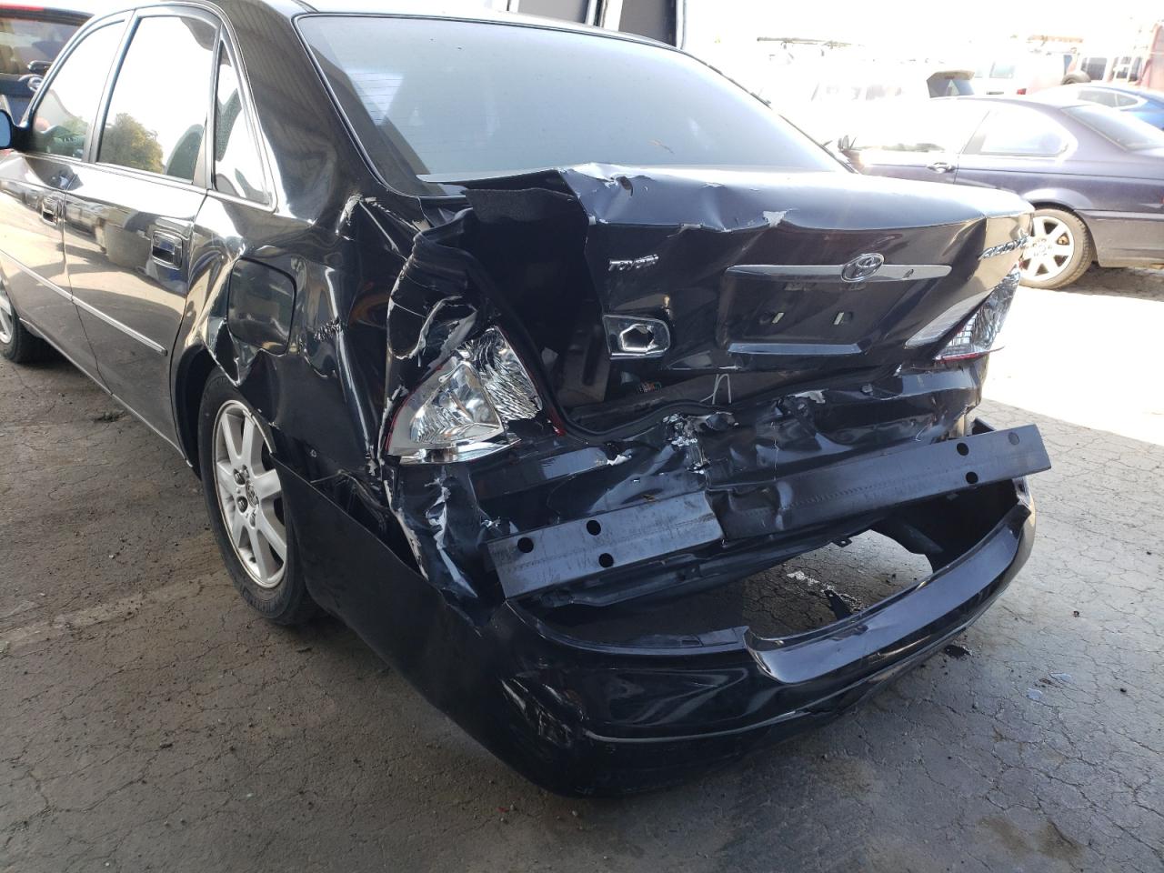 Photo 9 from auction – 2001 TOYOTA AVALON XL with VIN 4T1BF28B11U158961
