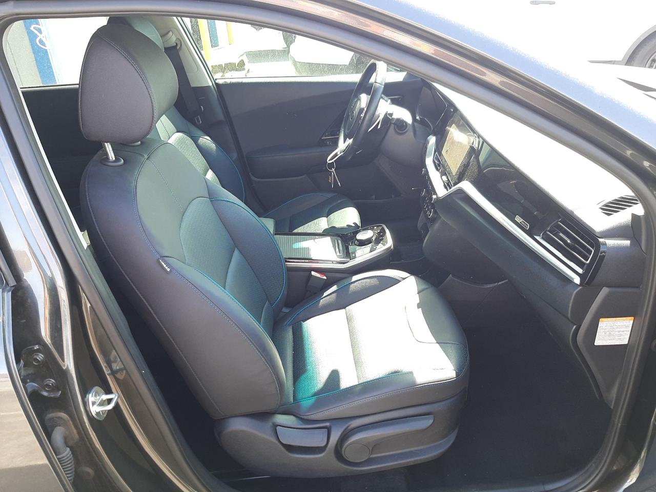 Photo 5 from auction – 2020 KIA NIRO EX PR with VIN KNDCE3LG3L5081320