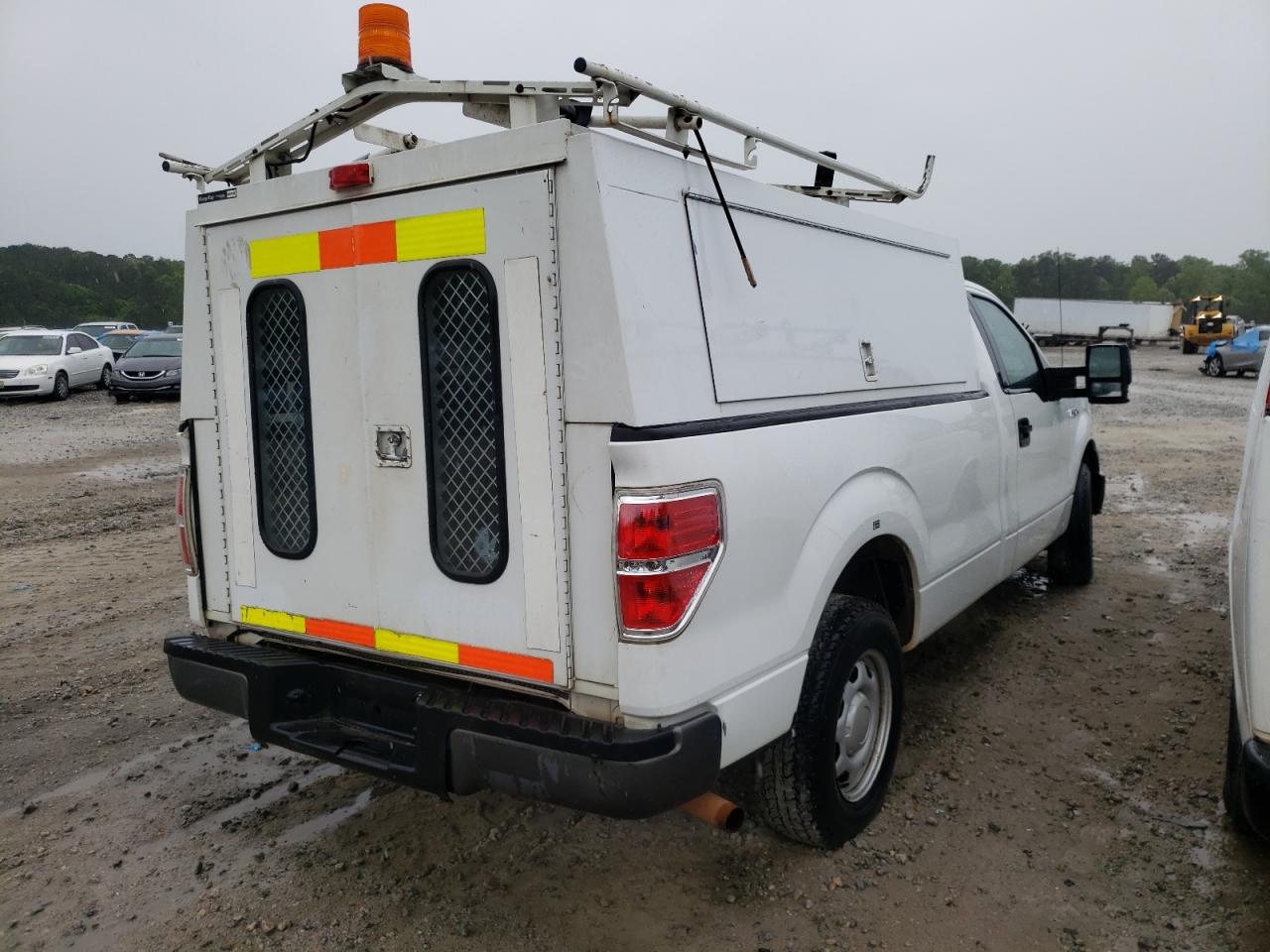 Photo 4 from auction – 2010 FORD F150 with VIN 1FTMF1CW5AKB11042