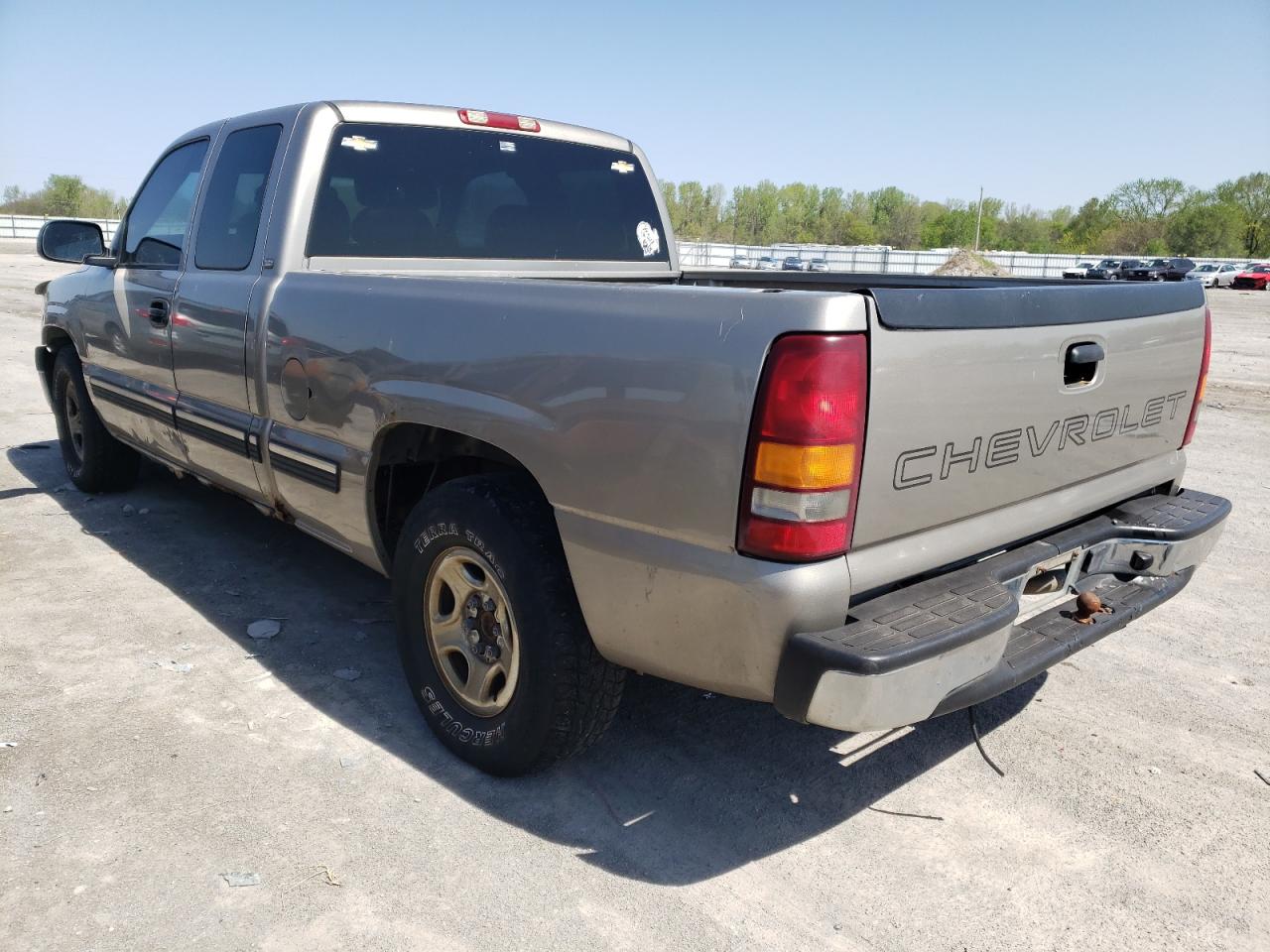 Photo 3 from auction – 2002 CHEVROLET SILVERADO with VIN 2GCEC19W121200645