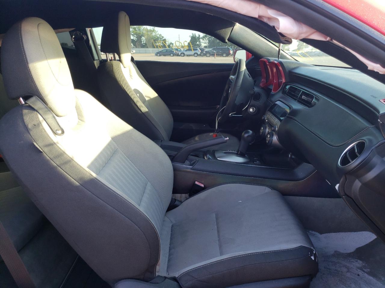 Photo 5 from auction – 2015 CHEVROLET CAMARO LS with VIN 2G1FB1E39F9254696