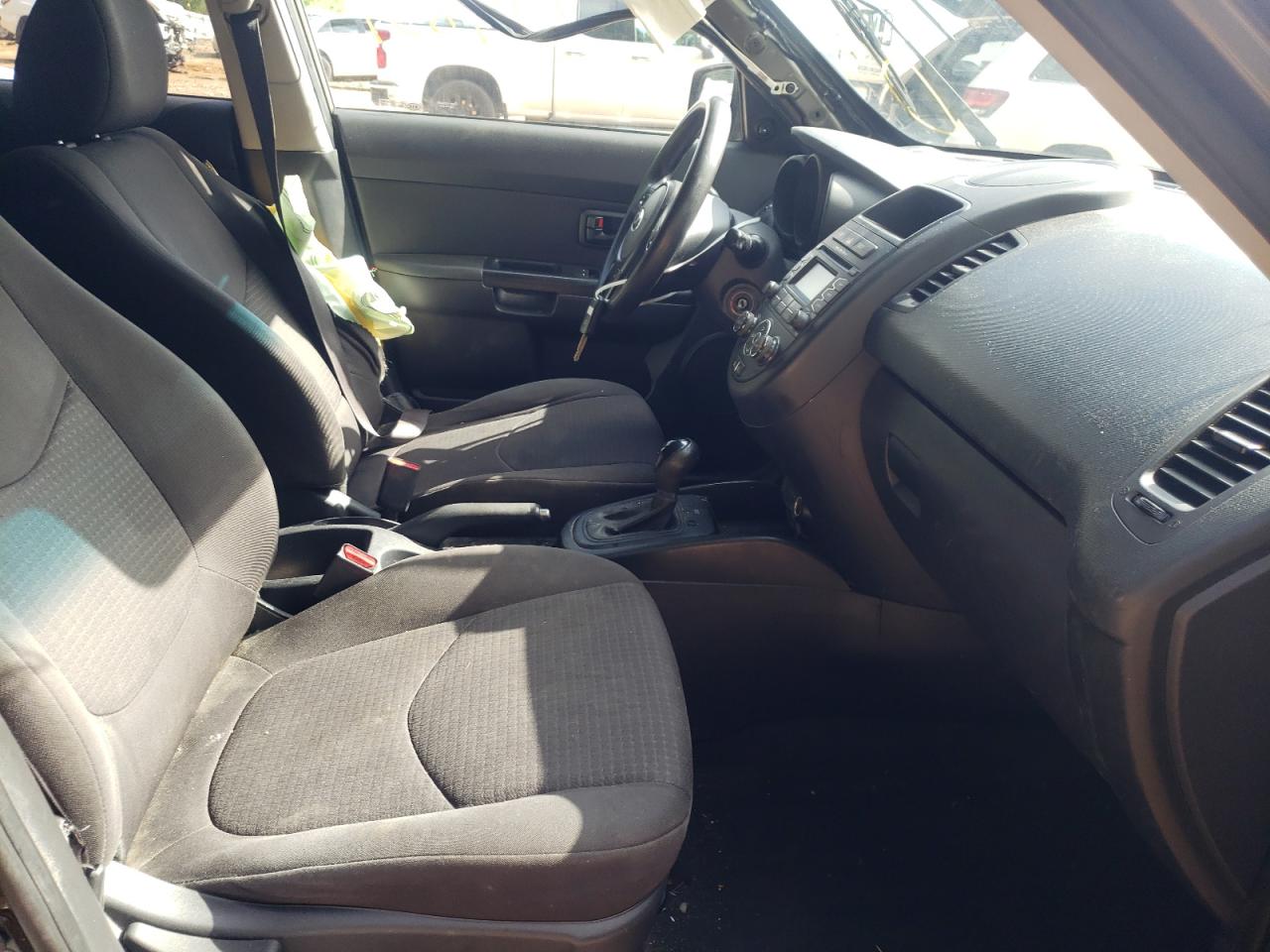 Photo 5 from auction – 2013 KIA SOUL with VIN KNDJT2A51D7530931