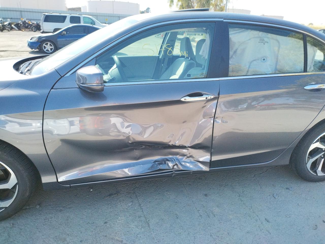 Photo 9 from auction – 2017 HONDA ACCORD EX with VIN 1HGCR2F74HA232157