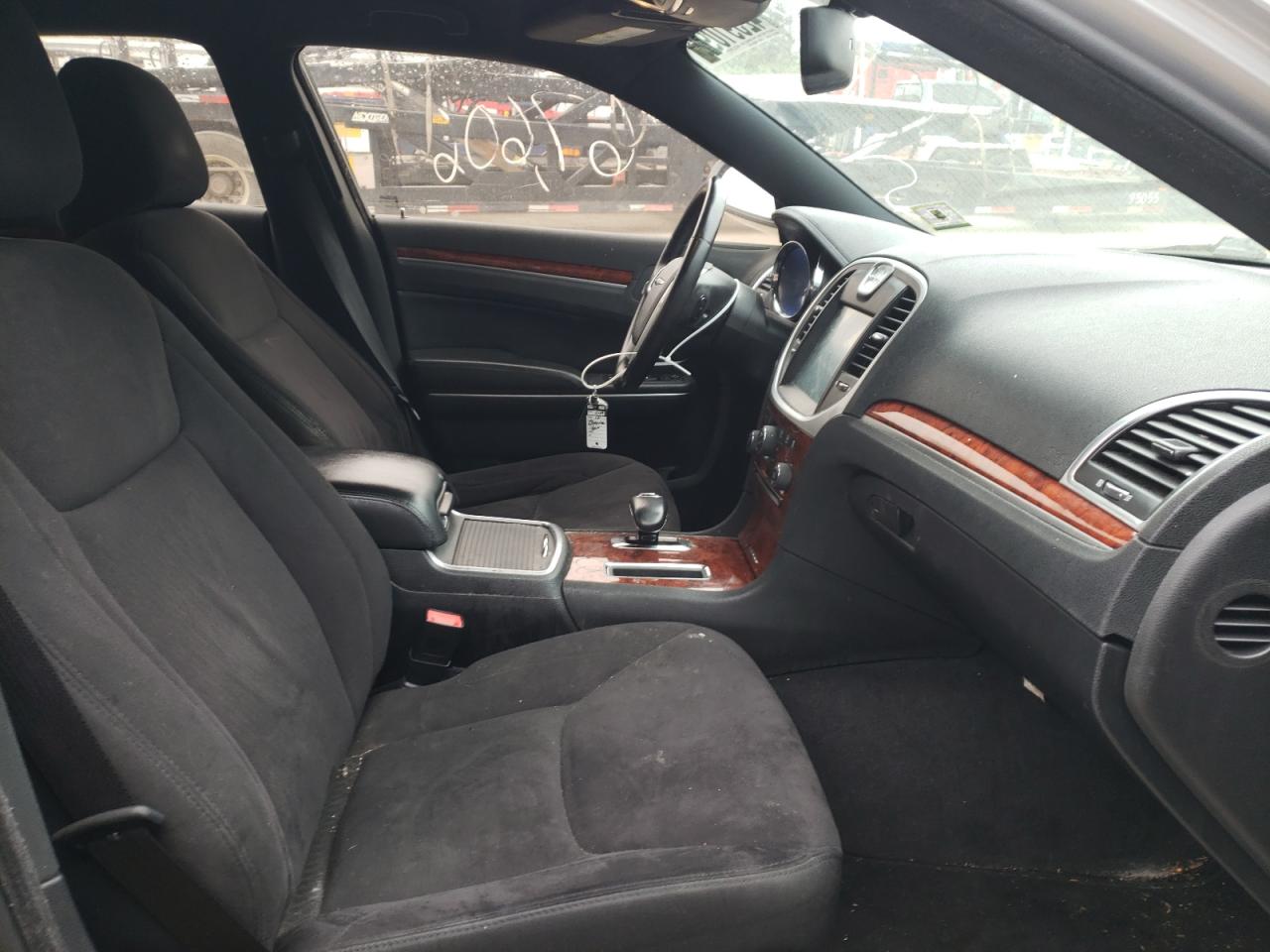 Photo 5 from auction – 2012 CHRYSLER 300 with VIN 2C3CCAAG2CH166000