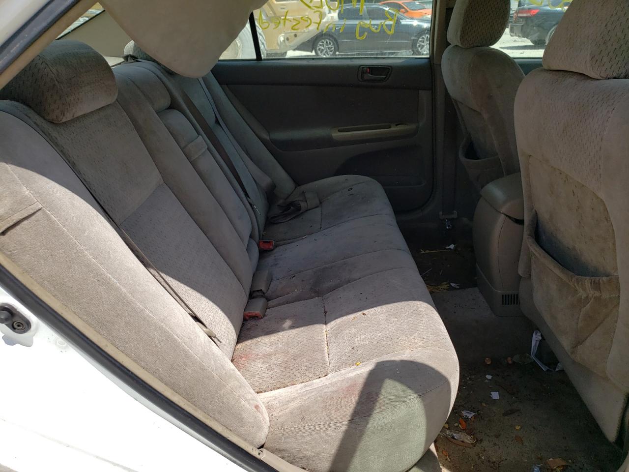 Photo 6 from auction – 2004 TOYOTA CAMRY LE with VIN 4T1BE32K94U275208