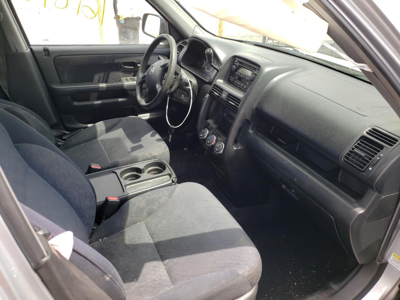 Photo 5 from auction – 2005 HONDA CR-V LX with VIN JHLRD68565C019479