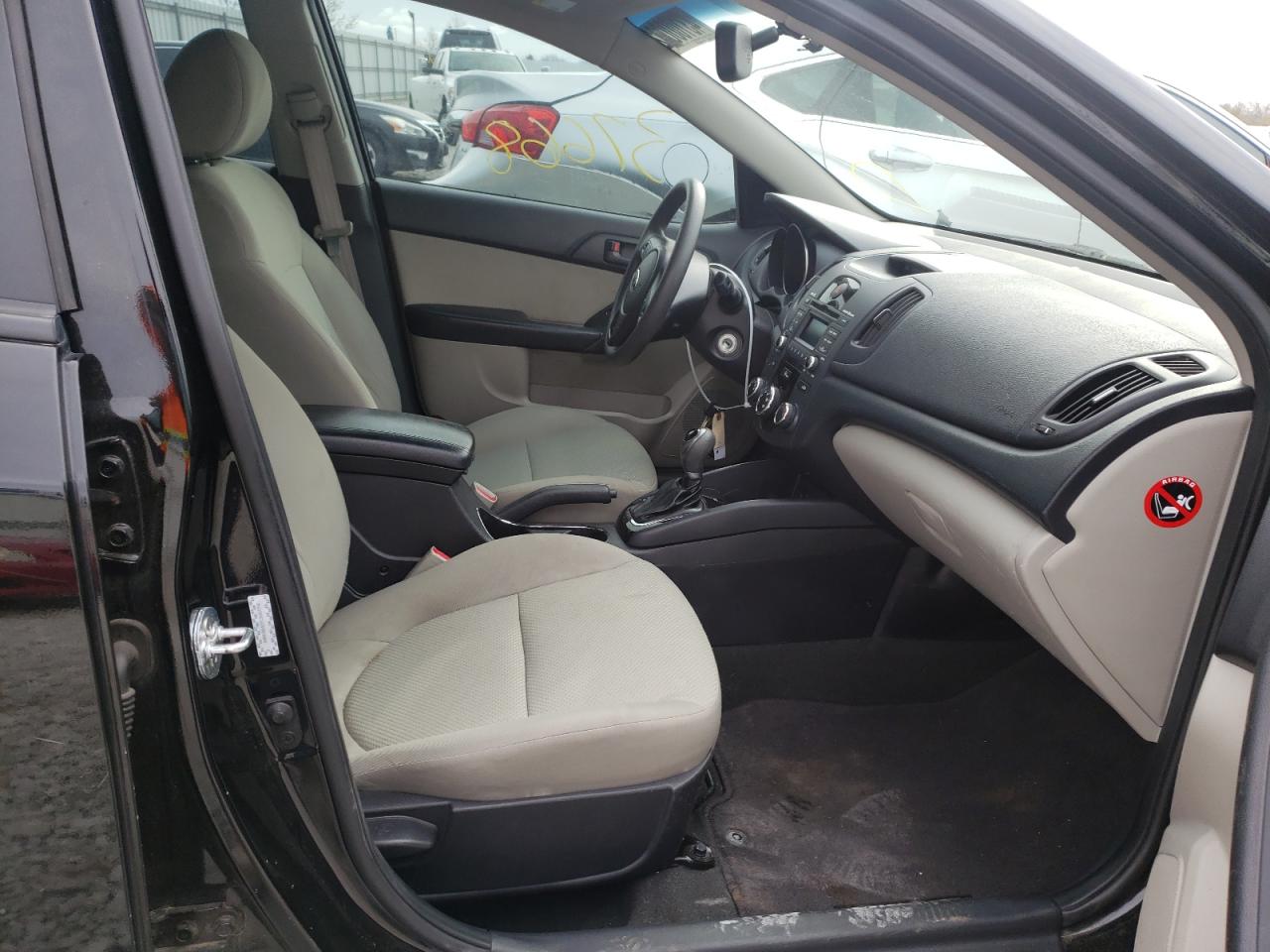 Photo 5 from auction – 2012 KIA FORTE EX with VIN KNAFU5A22C5567259