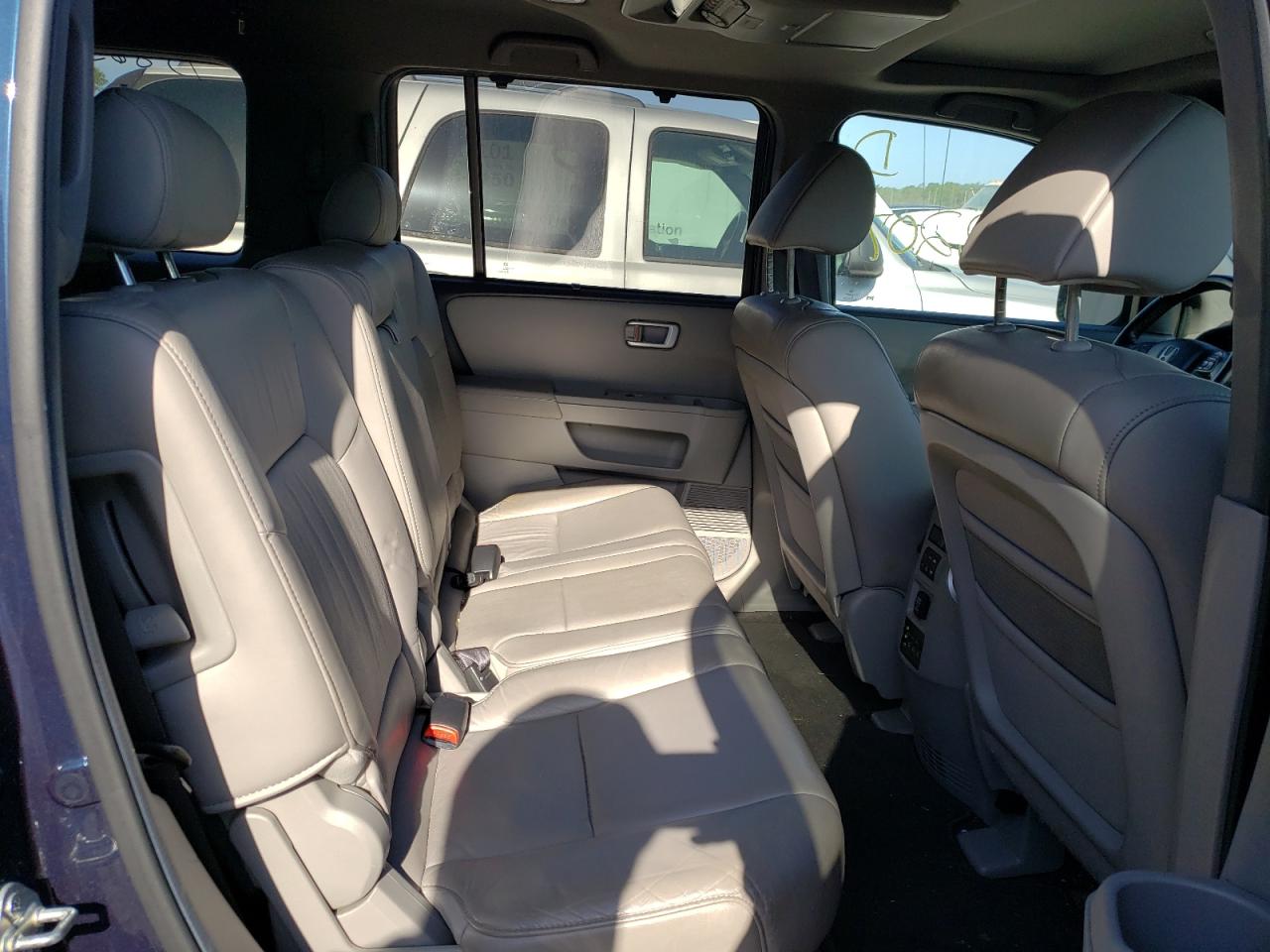 Photo 6 from auction – 2011 HONDA PILOT TOUR with VIN 5FNYF4H90BB094865