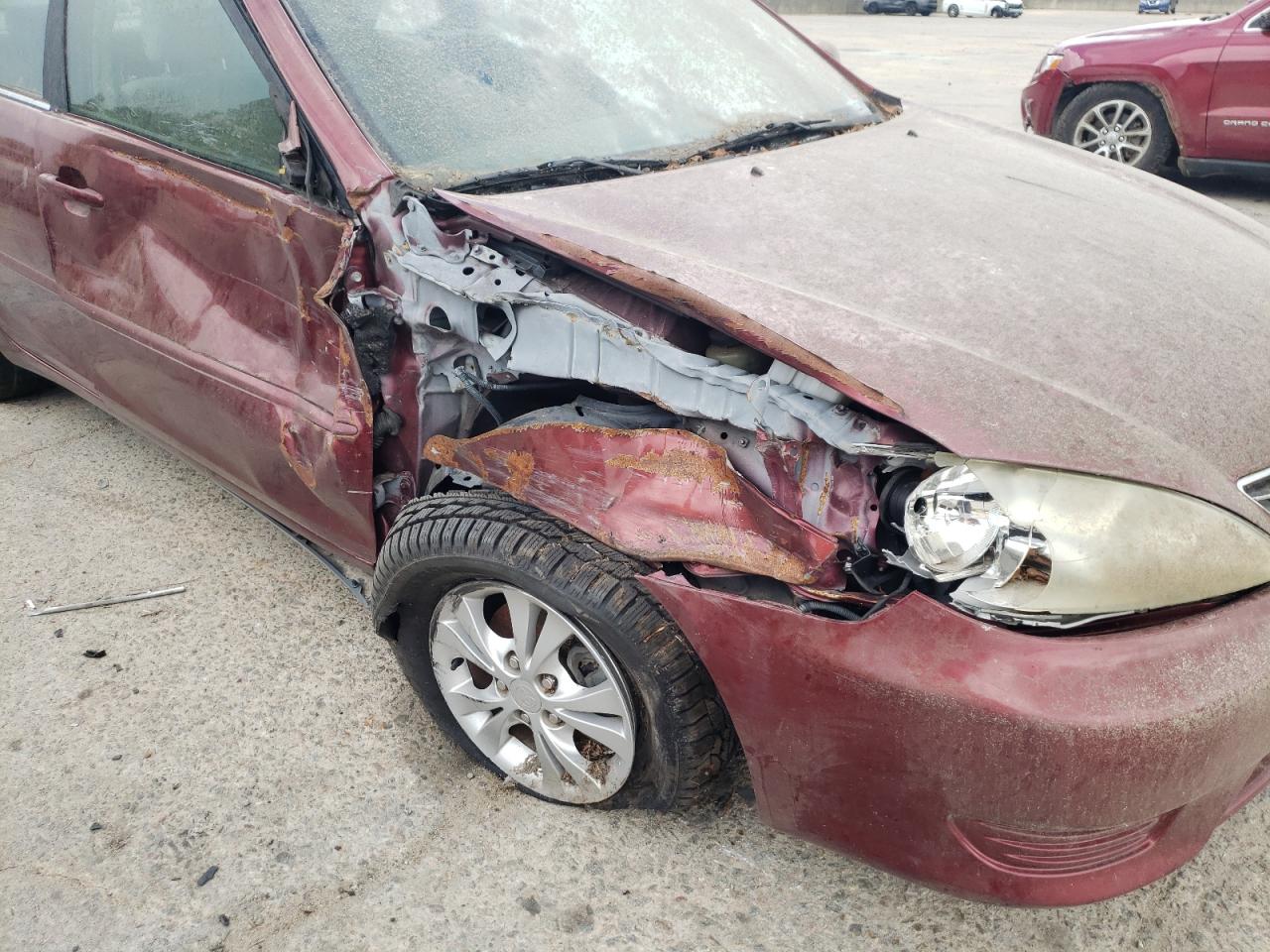 Photo 9 from auction – 2005 TOYOTA CAMRY LE with VIN 4T1BF32K45U099506