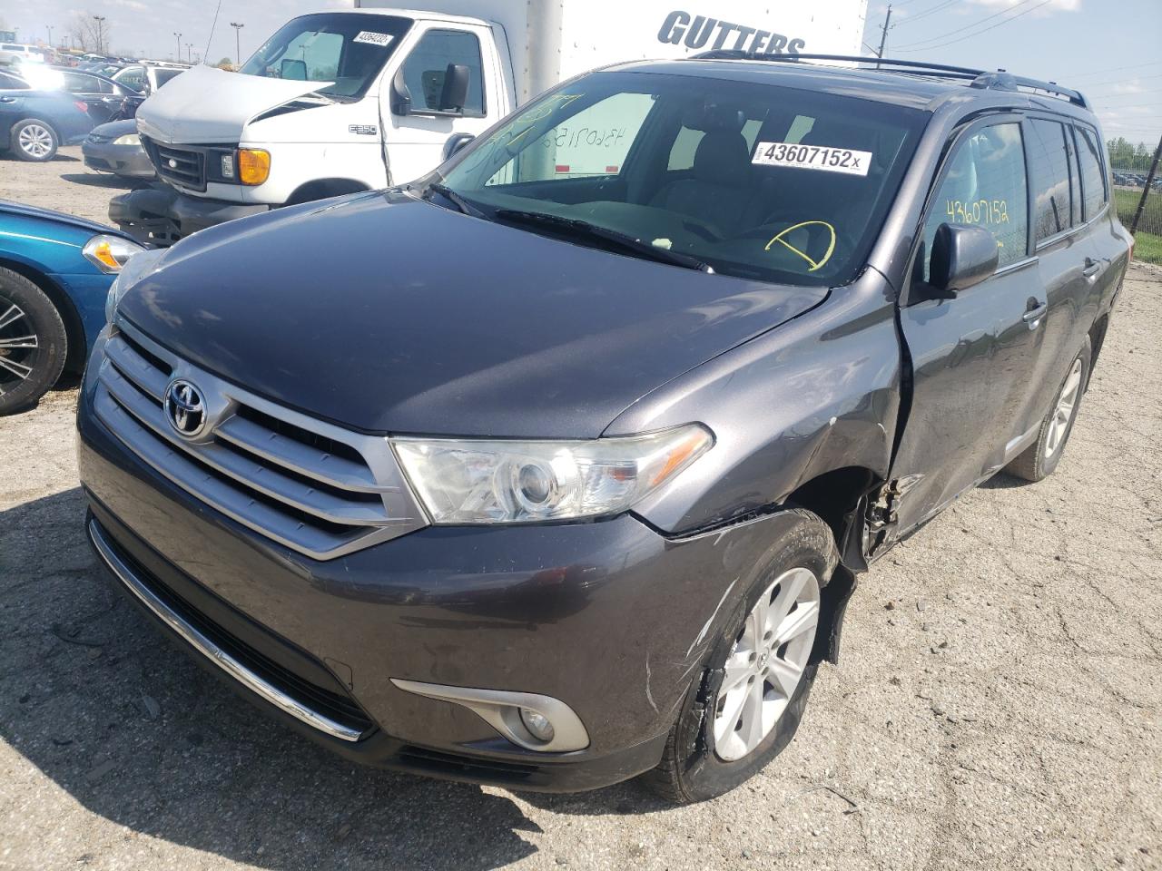 Photo 2 from auction – 2012 TOYOTA HIGHLANDER with VIN 5TDBK3EH1CS151806