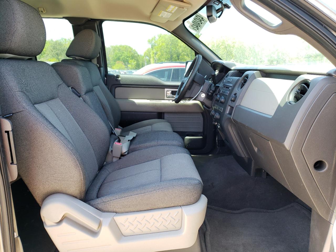 Photo 5 from auction – 2010 FORD F150 SUPER with VIN 1FTEX1CW5AFB76922