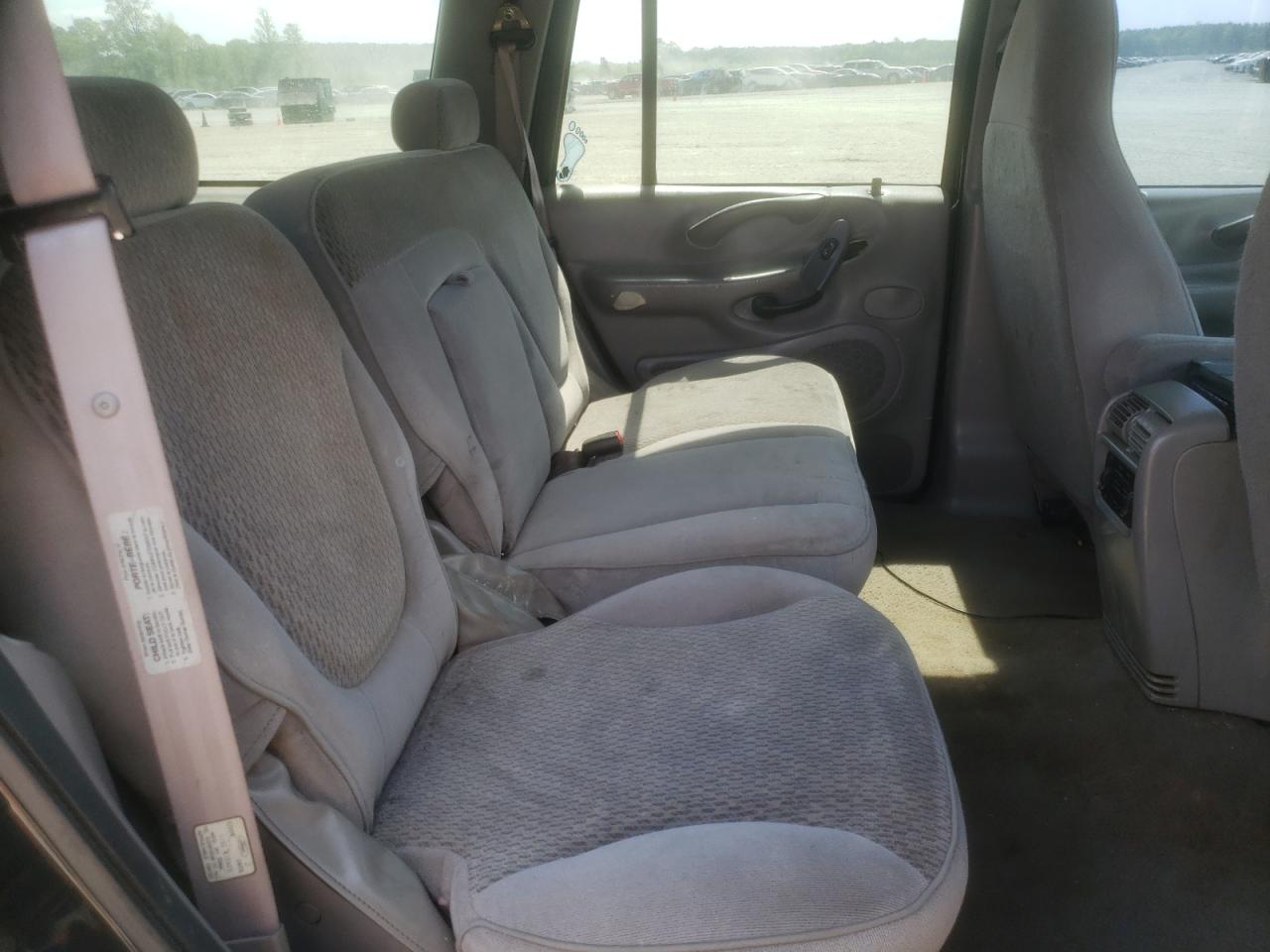 Photo 6 from auction – 1998 FORD EXPEDITION with VIN 1FMRU18W9WLA88799