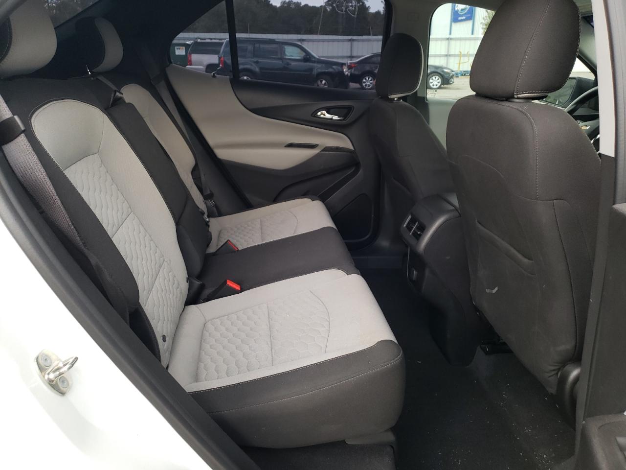 Photo 6 from auction – 2018 CHEVROLET EQUINOX LS with VIN 3GNAXHEV8JS570963