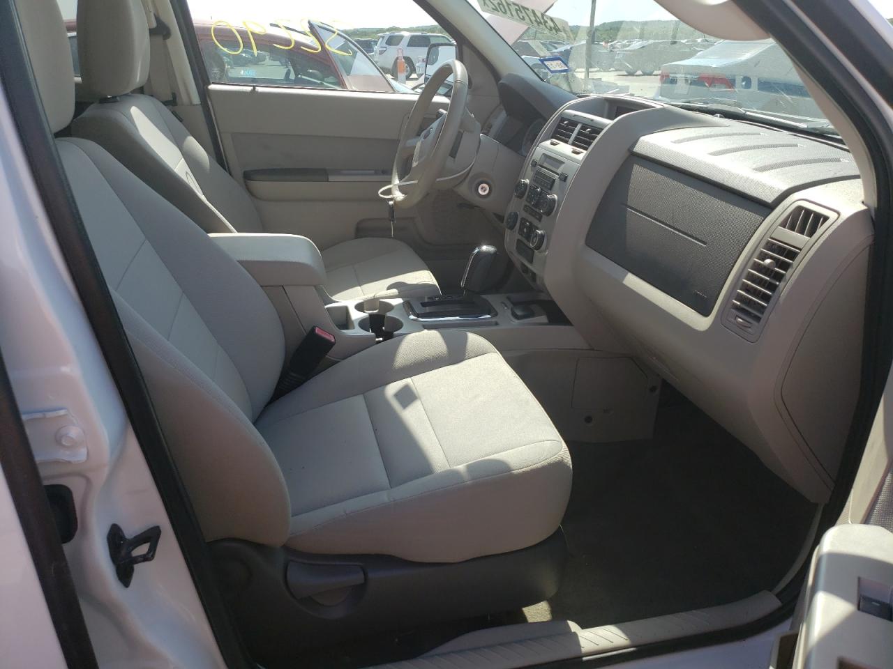 Photo 5 from auction – 2010 FORD ESCAPE HYB with VIN 1FMCU4K36AKD33899
