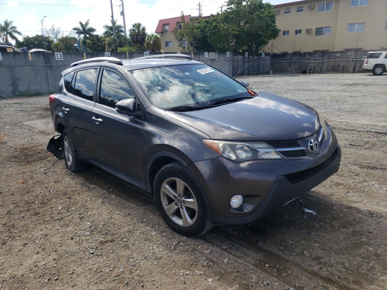 Photo 1 from auction – 2015 TOYOTA RAV4 XLE with VIN 2T3WFREV2FW170396