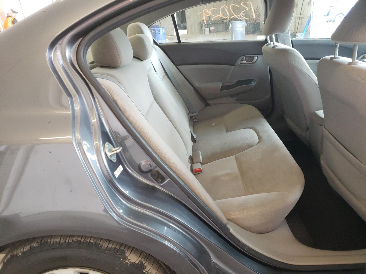 Photo 6 from auction – 2012 HONDA CIVIC LX with VIN 19XFB2F58CE062812