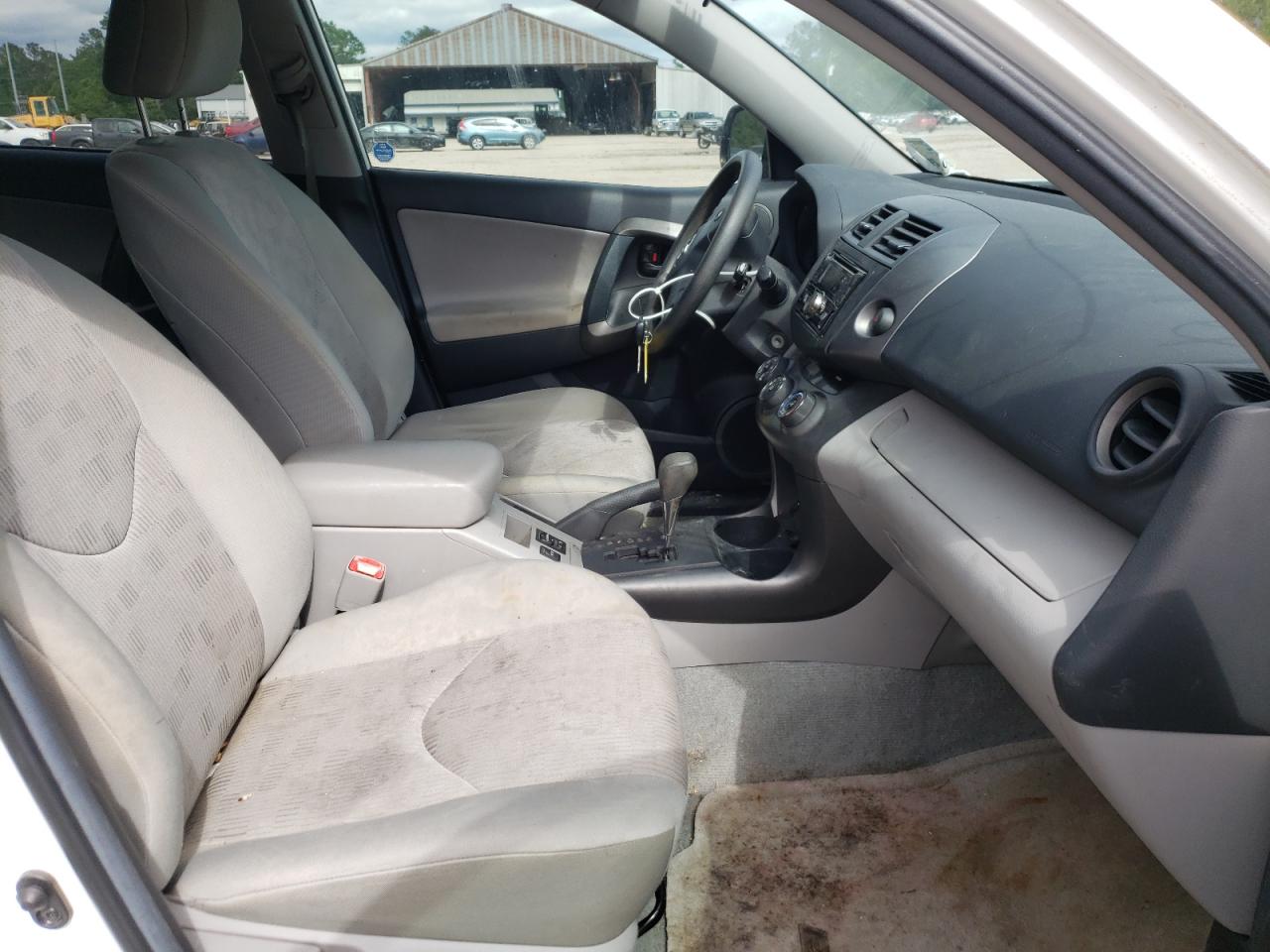 Photo 5 from auction – 2011 TOYOTA RAV4 with VIN 2T3ZF4DV0BW093166