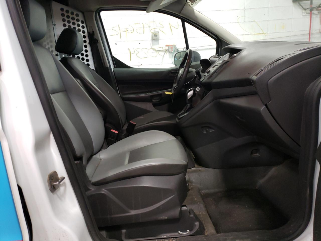 Photo 5 from auction – 2014 FORD TRANSIT CO with VIN NM0LS6E75E1152001