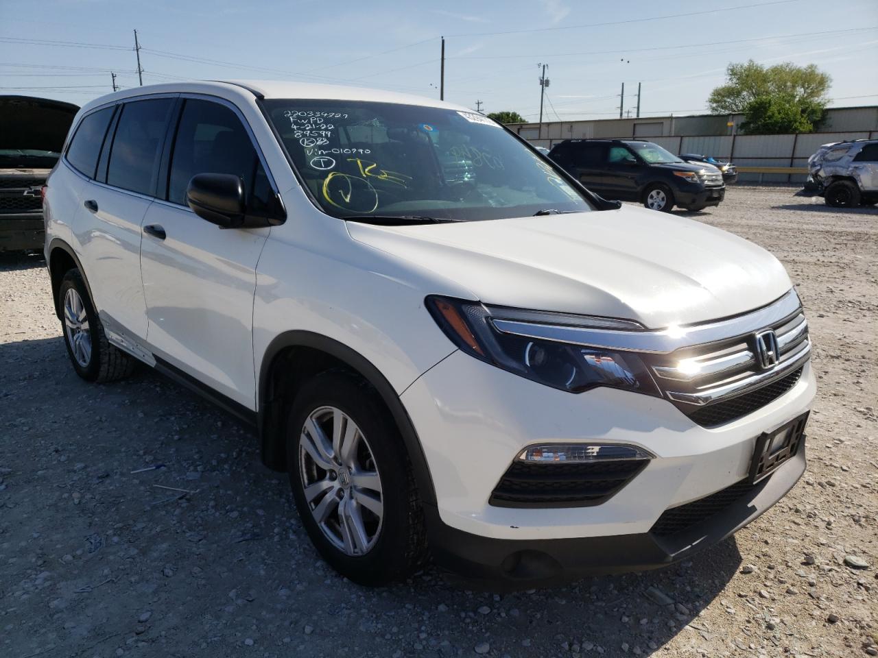 Photo 1 from auction – 2018 HONDA PILOT LX with VIN 5FNYF5H16JB010790