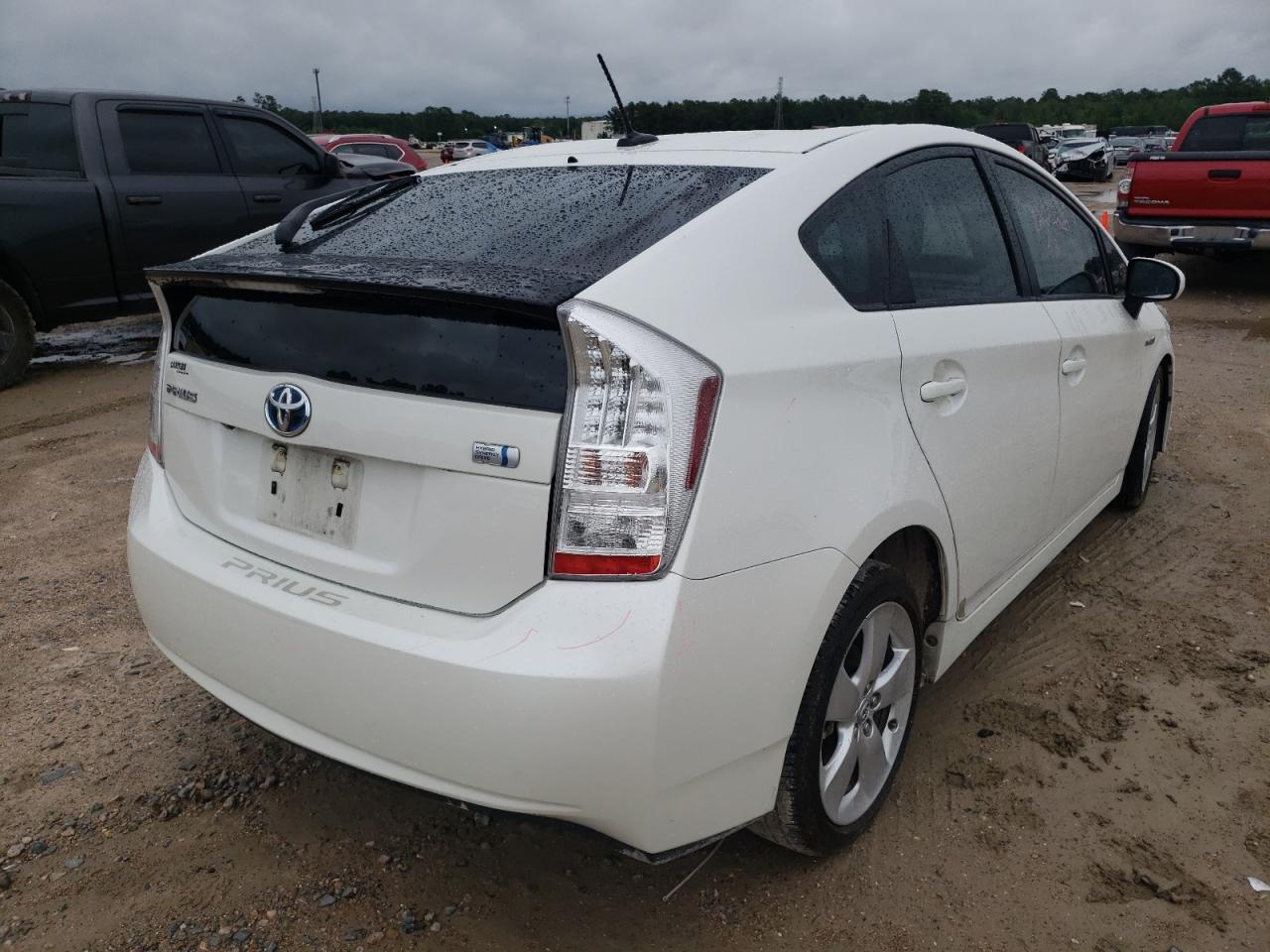 Photo 4 from auction – 2011 TOYOTA PRIUS with VIN JTDKN3DU5B0305294