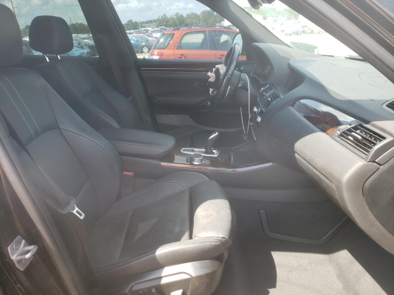 Photo 5 from auction – 2017 BMW X3 SDRIVE2 with VIN 5UXWZ7C38H0X41537