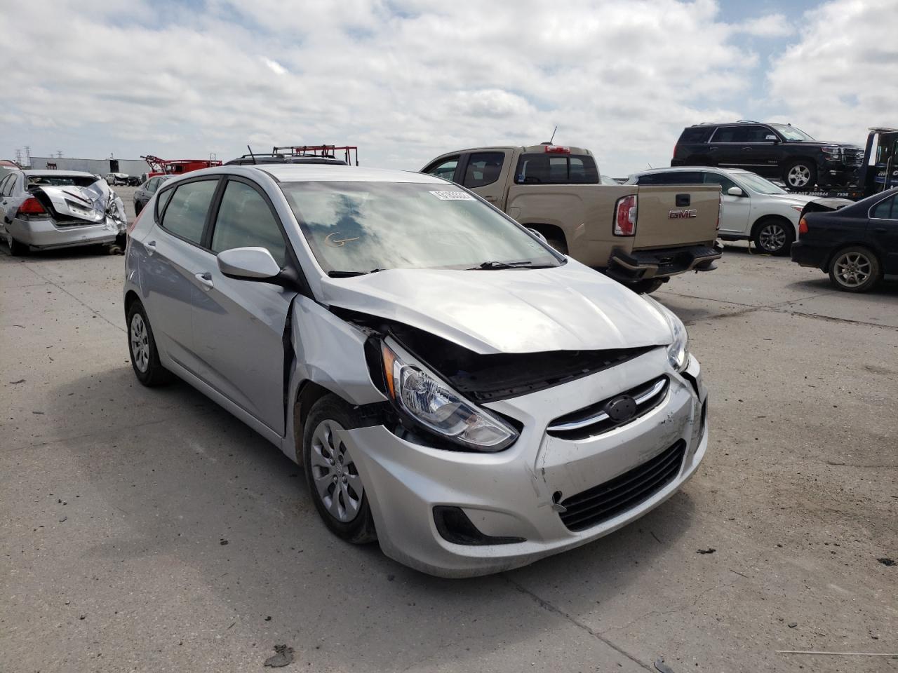 HYUNDAI ACCENT SE 2017 with VIN KMHCT5AE8HU313678 - Photo from auction