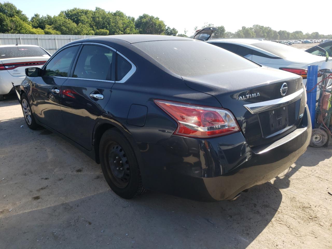 Photo 3 from auction – 2013 NISSAN ALTIMA 2.5 with VIN 1N4AL3AP7DC295715