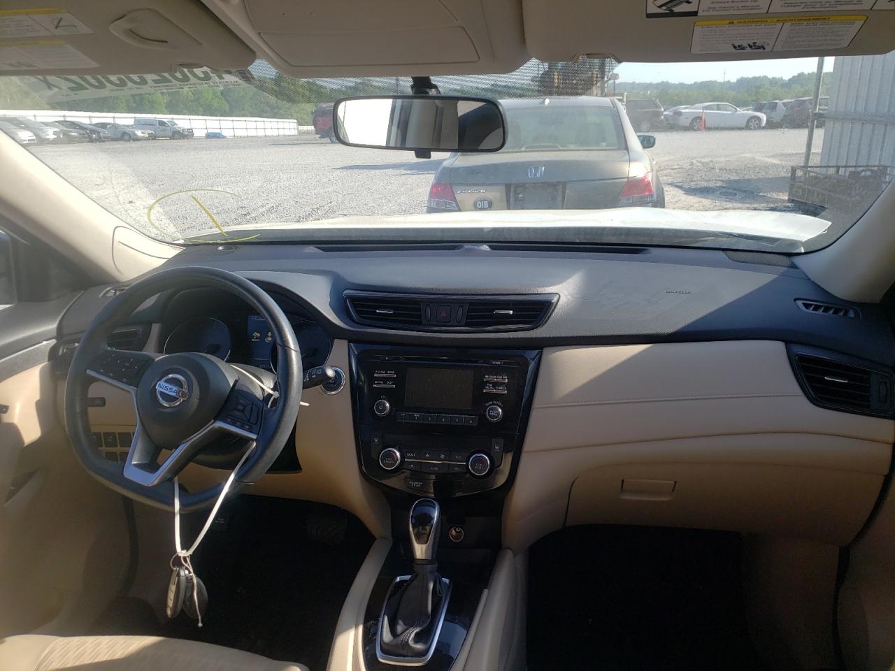 Photo 9 from auction – 2017 NISSAN ROGUE S with VIN JN8AT2MT2HW145419