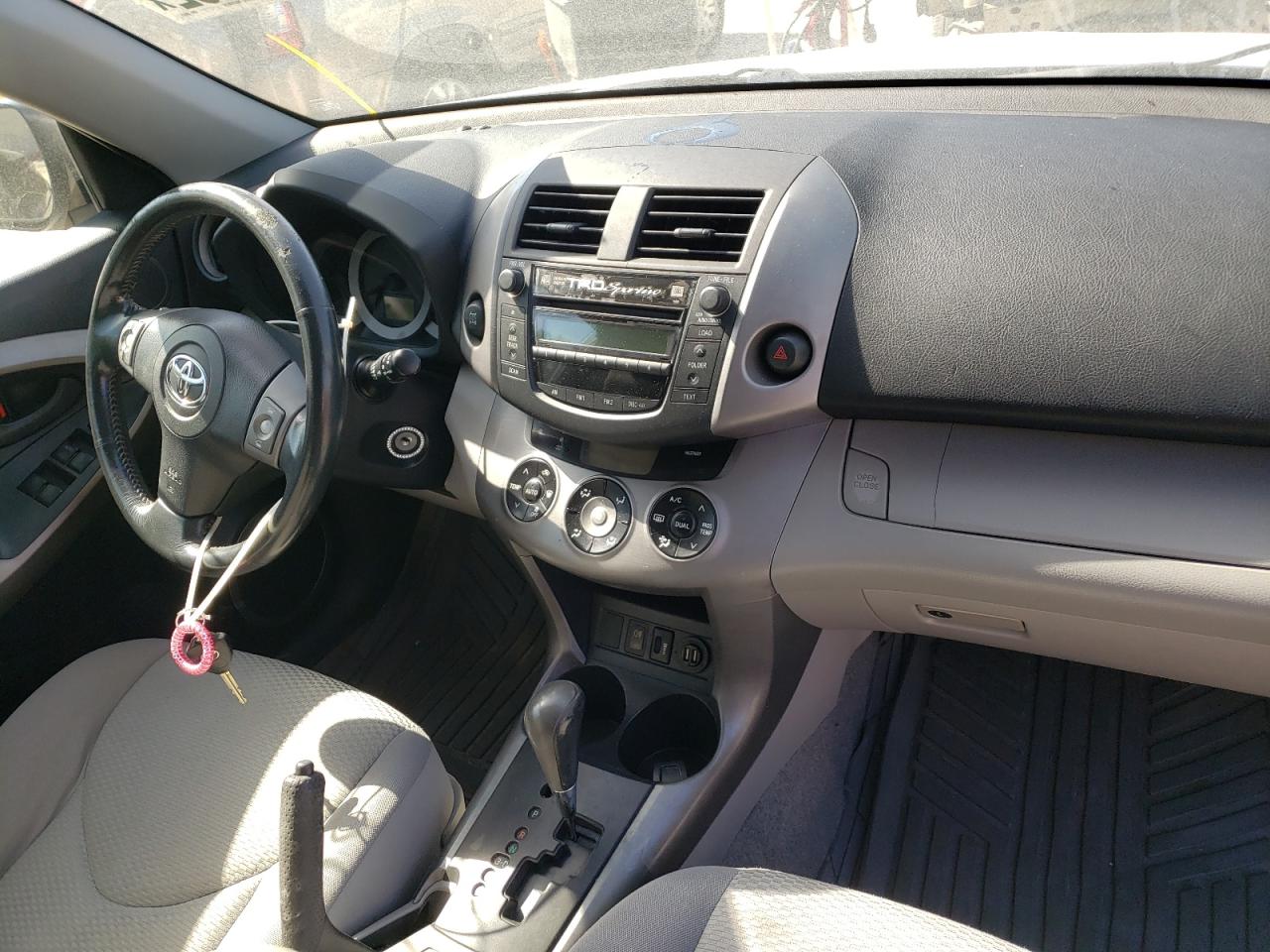 Photo 9 from auction – 2007 TOYOTA RAV4 LIMIT with VIN JTMBD31V875109974