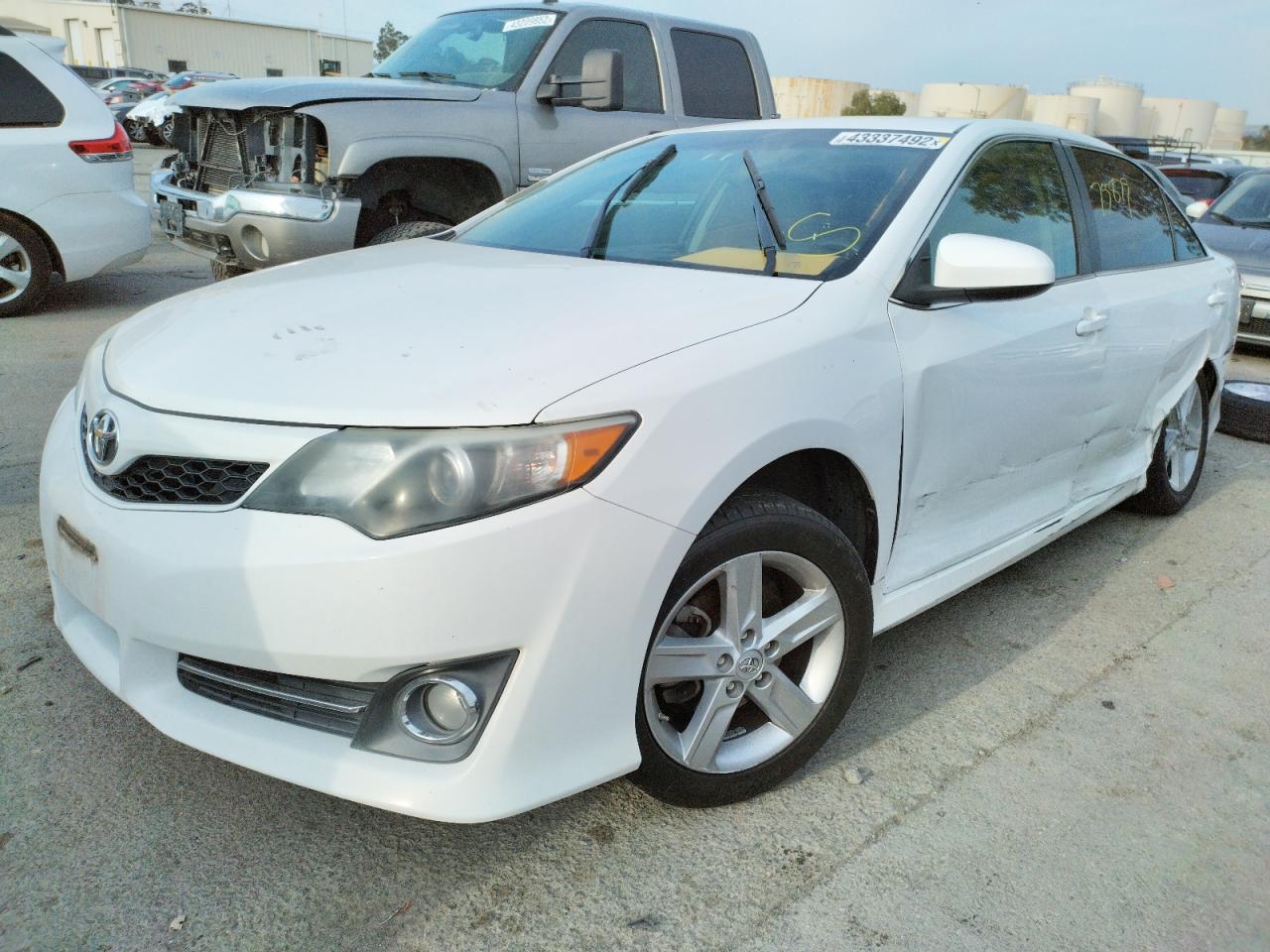 Photo 2 from auction – 2014 TOYOTA CAMRY L with VIN 4T1BF1FK1EU368611