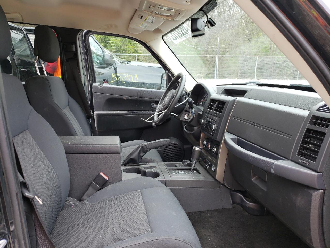 Photo 5 from auction – 2012 JEEP LIBERTY SP with VIN 1C4PJMAK8CW134694