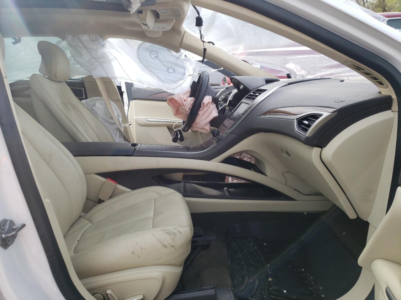 Photo 5 from auction – 2014 LINCOLN MKZ HYBRID with VIN 3LN6L2LU4ER830835