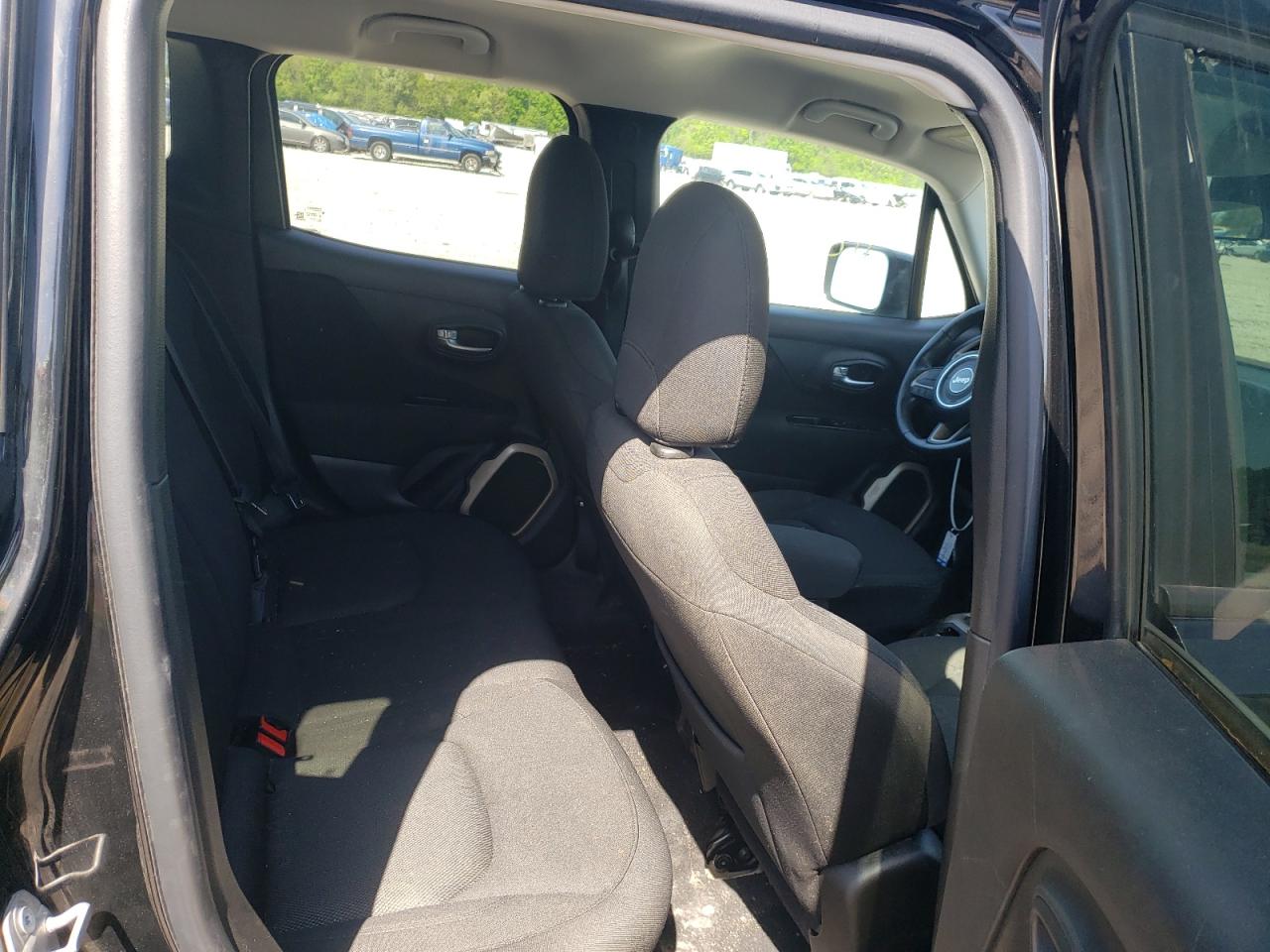 Photo 18 from auction – 2017 JEEP RENEGADE L with VIN ZACCJABB2HPE93572