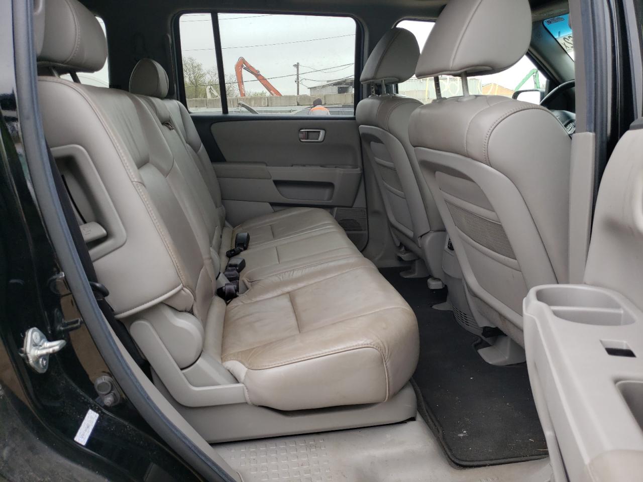 Photo 6 from auction – 2011 HONDA PILOT EXL with VIN 5FNYF4H56BB106157