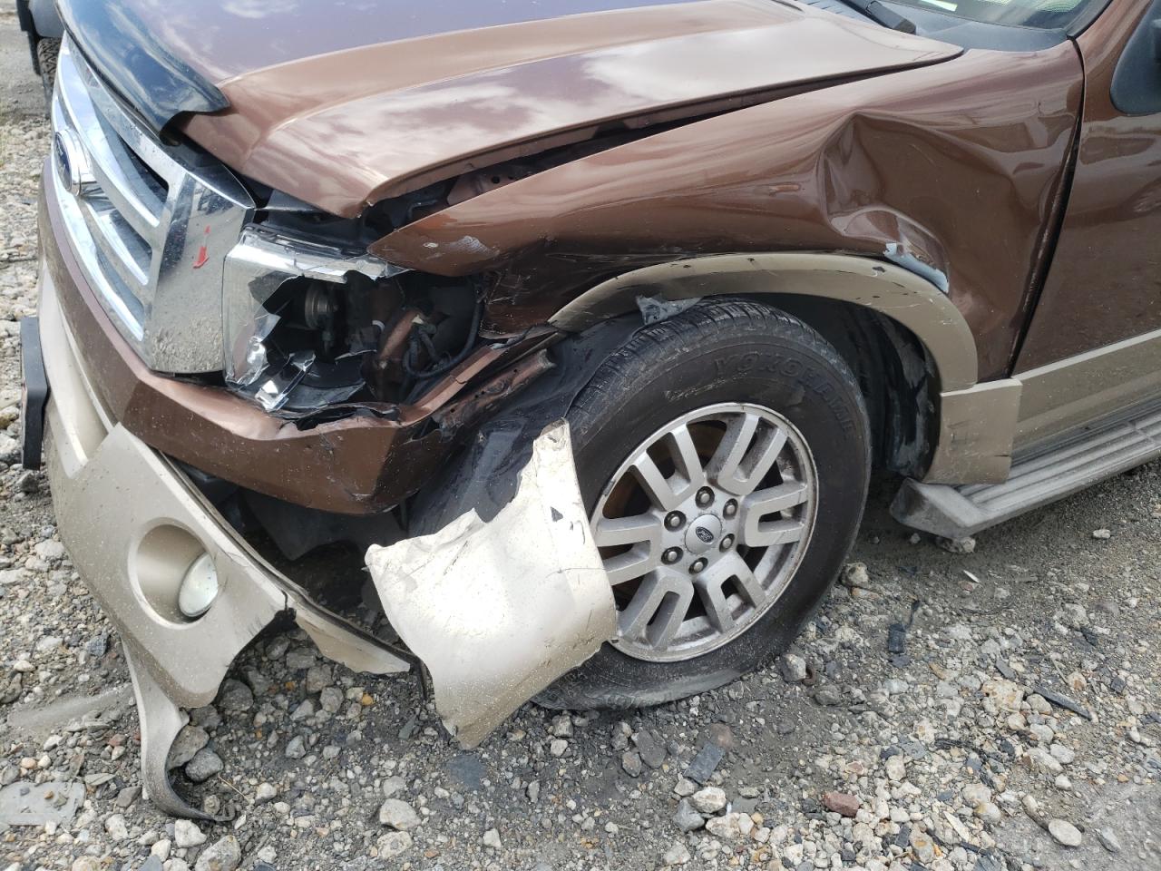 Photo 9 from auction – 2011 FORD EXPEDITION with VIN 1FMJK1H5XBEF05498