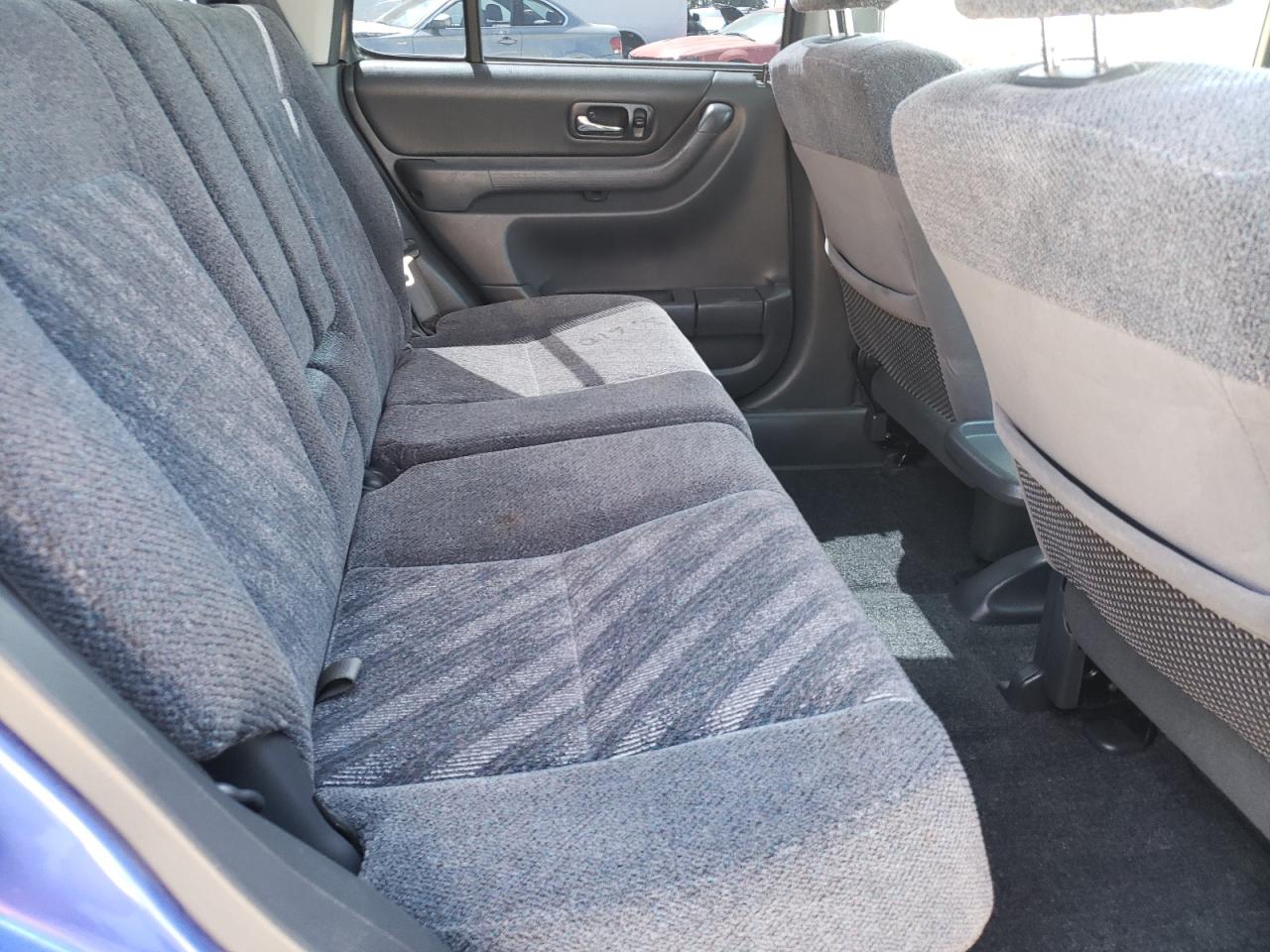 Photo 6 from auction – 2000 HONDA CR-V EX with VIN JHLRD1765YC033214