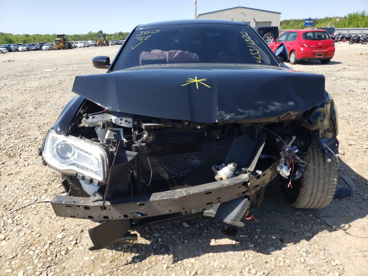 Photo 9 from auction – 2017 CHRYSLER 300 LIMITE with VIN 2C3CCAAG9HH577353