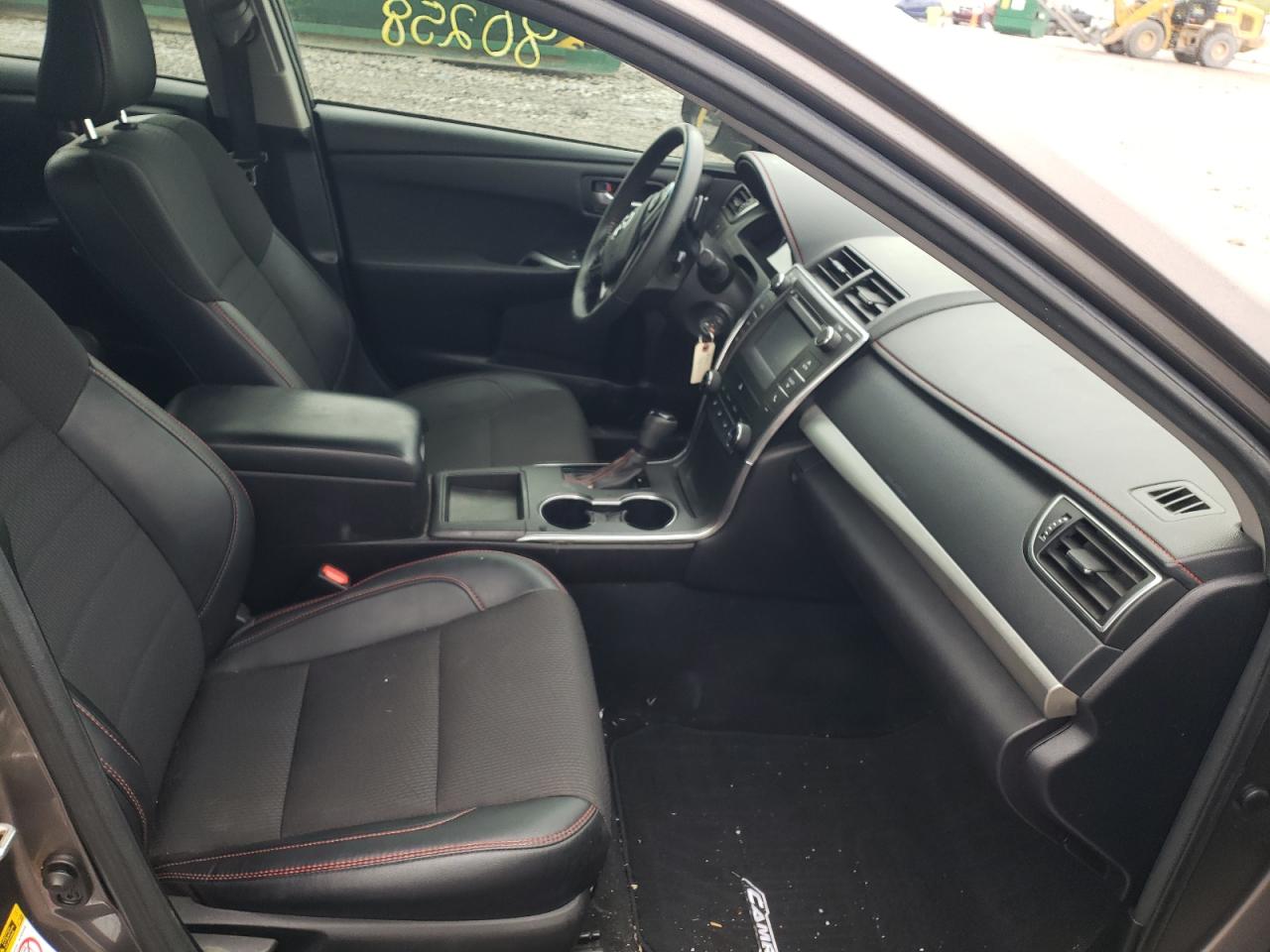 Photo 5 from auction – 2017 TOYOTA CAMRY LE with VIN 4T1BF1FK0HU385579