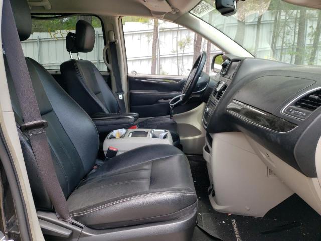 Photo 5 from auction – 2015 CHRYSLER TOWN & COU with VIN 2C4RC1BG9FR562640