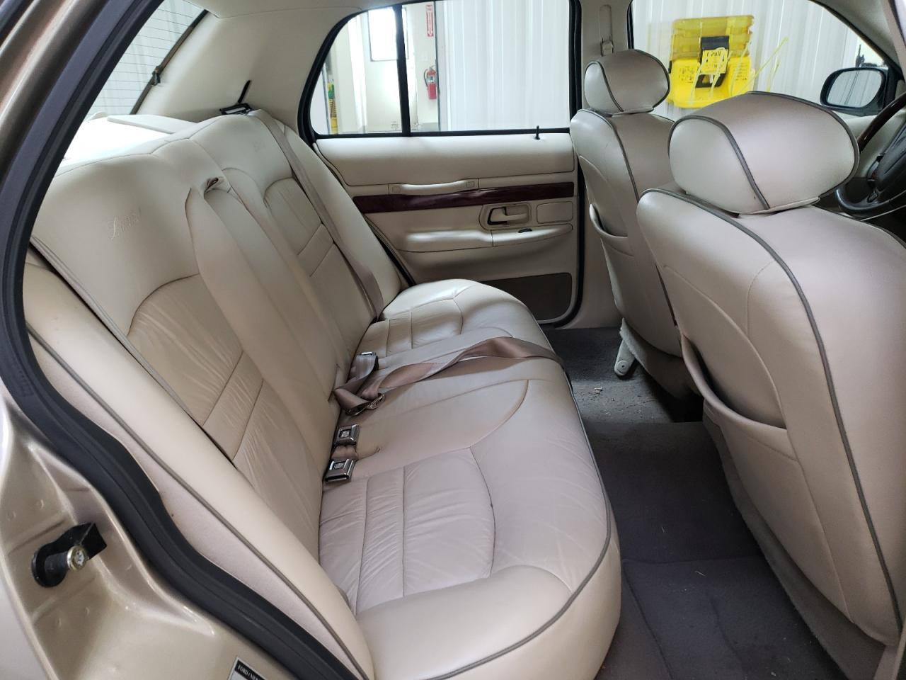 Photo 6 from auction – 2000 MERCURY GRAND MARQ with VIN 2MEFM75W7YX733050