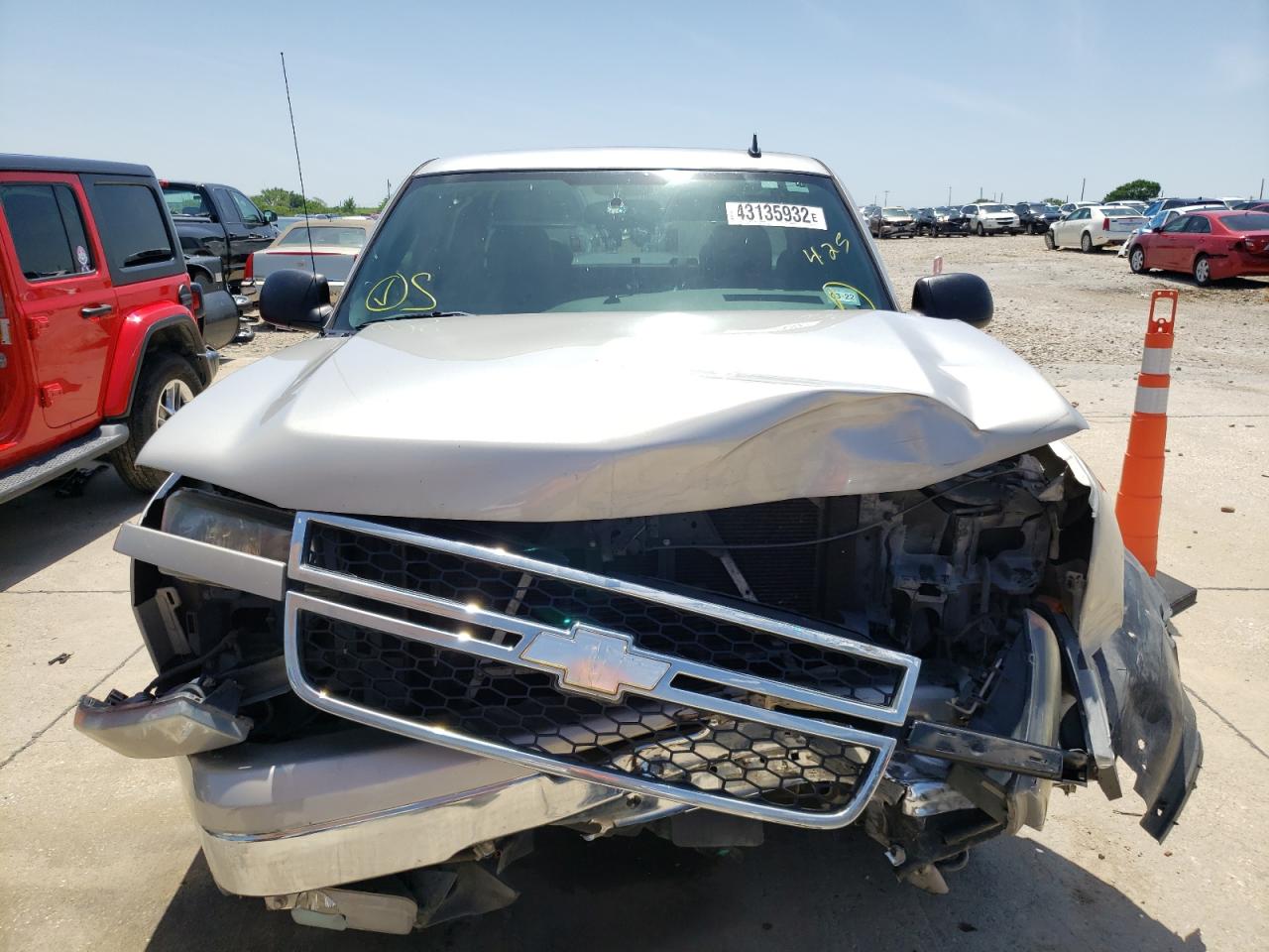 Photo 9 from auction – 2006 CHEVROLET SILVERADO with VIN 1GCEC19T76Z247214